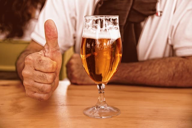 Thumbs up for beer!